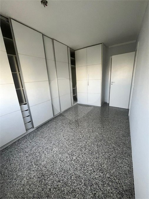 Apartamento para alugar com 3 quartos, sendo 2 suítes, em Jardim Marajoara, São Paulo, SP