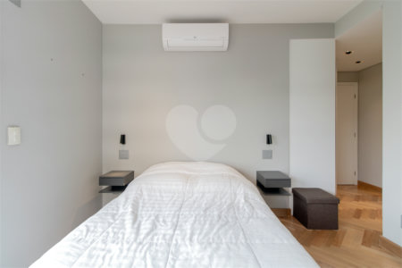 Apartamento à venda com 3 suítes em Vila Olímpia, São Paulo, SP