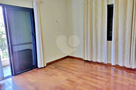 Apartamento à venda com 4 quartos, sendo 3 suítes,  em Vila Andrade, São Paulo, SP