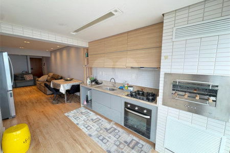 Apartamento à venda com 2 quartos, sendo 1 suíte,  em Boqueirão, Praia Grande, SP