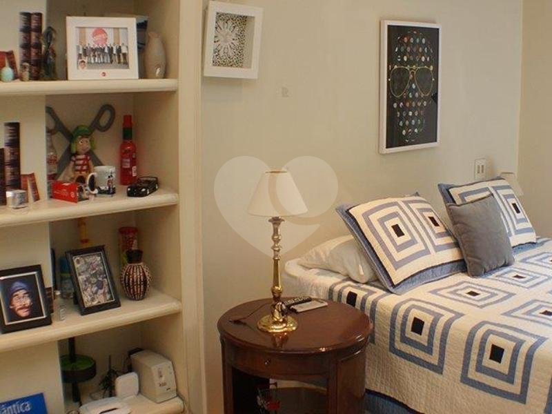 Apartamento à venda ou para alugar com 4 suítes em Moema, São Paulo, SP