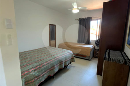 Casa em condomínio à venda com 2 suítes em Palmeiras, Cabo Frio, RJ