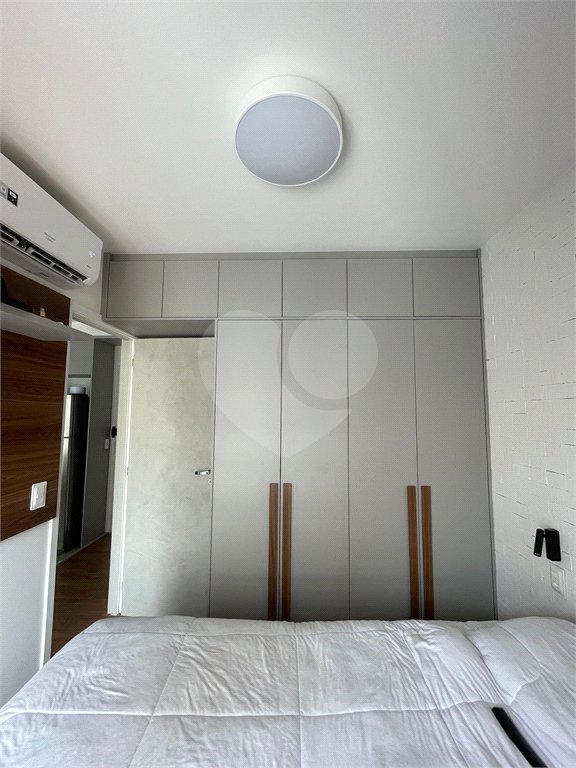Apartamento à venda ou para alugar com 1 suíte em República, São Paulo, SP