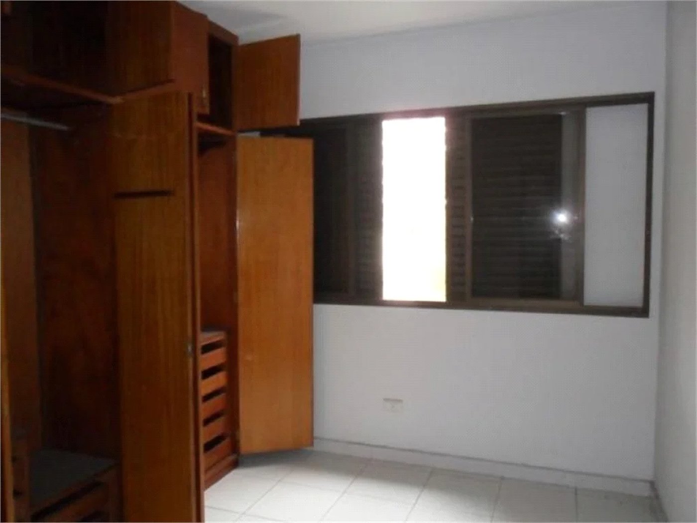 Apartamento à venda com 4 quartos, sendo 1 suíte,  em Vila Andrade, São Paulo, SP