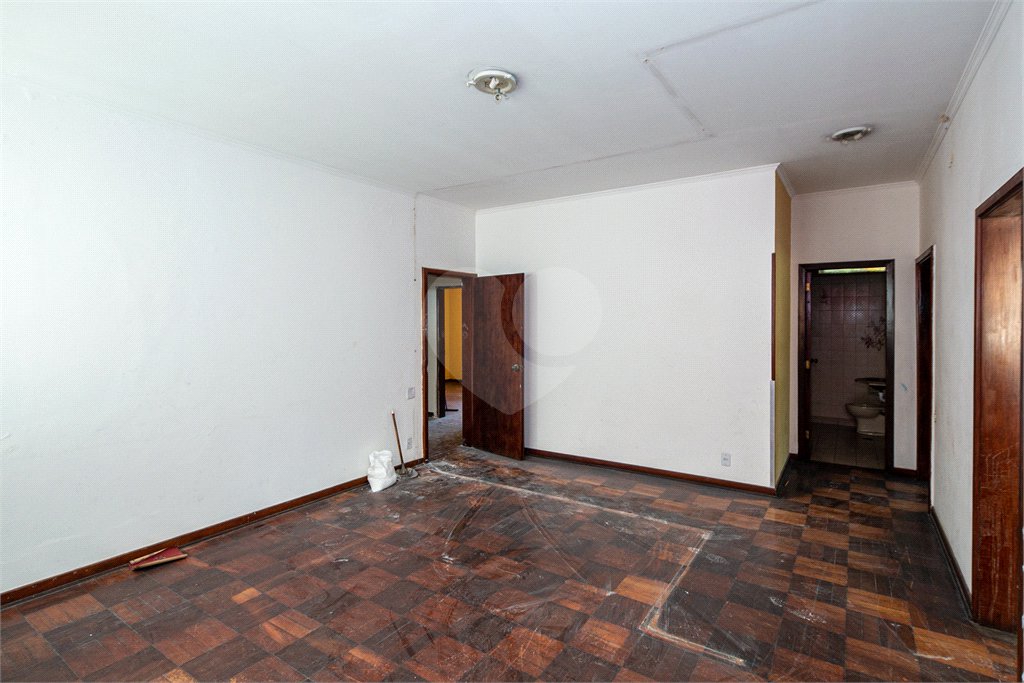 Casa Térrea à venda com 4 quartos, sendo 1 suíte,  em Brooklin Velho, São Paulo, SP