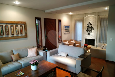 Casa à venda com 3 suítes em Interlagos, São Paulo, SP