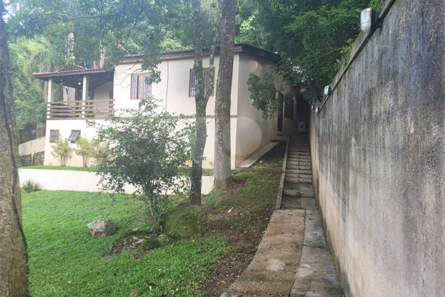 Sítio à venda com 6 quartos, sendo 3 suítes, em Serra da Cantareira, Mairiporã, SP