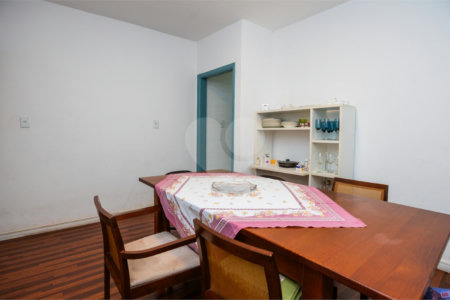 Casa à venda com 2 quartos, sendo 1 suíte, em Jardim Paulistano, São Paulo, SP
