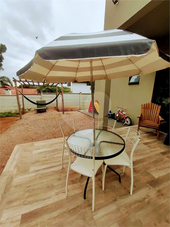 Casa à venda com 3 suítes no condomínio Chácaras do Lago, Vinhedo - SP