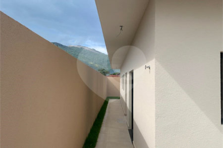 Casa à venda com 3 suítes em Vila Petrópolis, Atibaia, SP