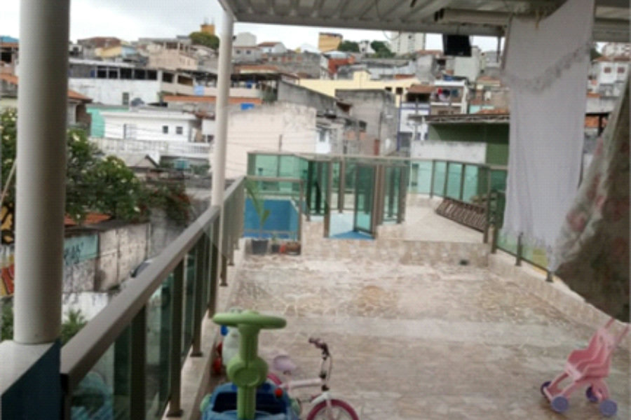 Sobrado à venda com 4 quartos, sendo 2 suítes, em Parque Edu Chaves, São Paulo, SP