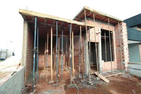 Casa à venda com 3 quartos, sendo 1 suíte, no condomínio Lago dos Ipês, Itapetininga - SP