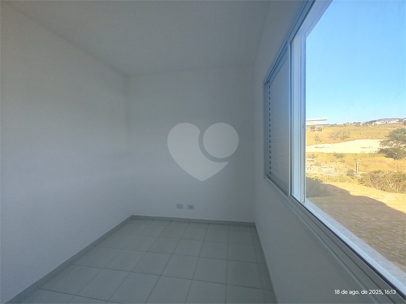 Apartamento para alugar com 3 quartos, sendo 1 suíte,  em Jardim das Palmeiras, Atibaia, SP