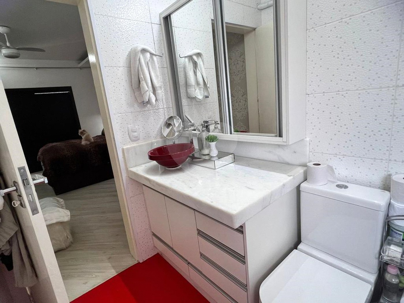Sobrado à venda com 3 quartos, sendo 1 suíte,  em Jardim Modelo, Suzano, SP