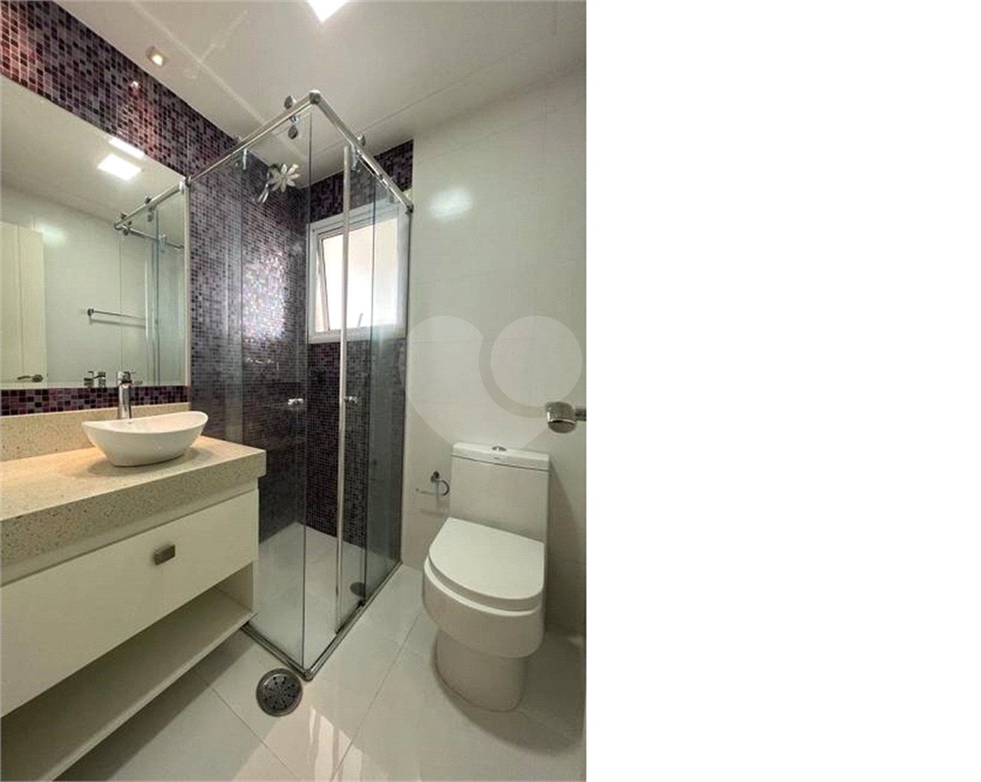 Apartamento à venda com 4 quartos, sendo 3 suítes,  em Vila Oliveira, Mogi das Cruzes, SP