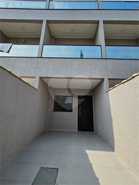 Sobrado à venda com 2 quartos em Maracanã, Praia Grande, SP