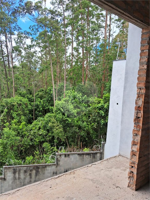 Casa à venda com 3 quartos, sendo 1 suíte, no condomínio Mosaico da Serra, Mogi das Cruzes - SP