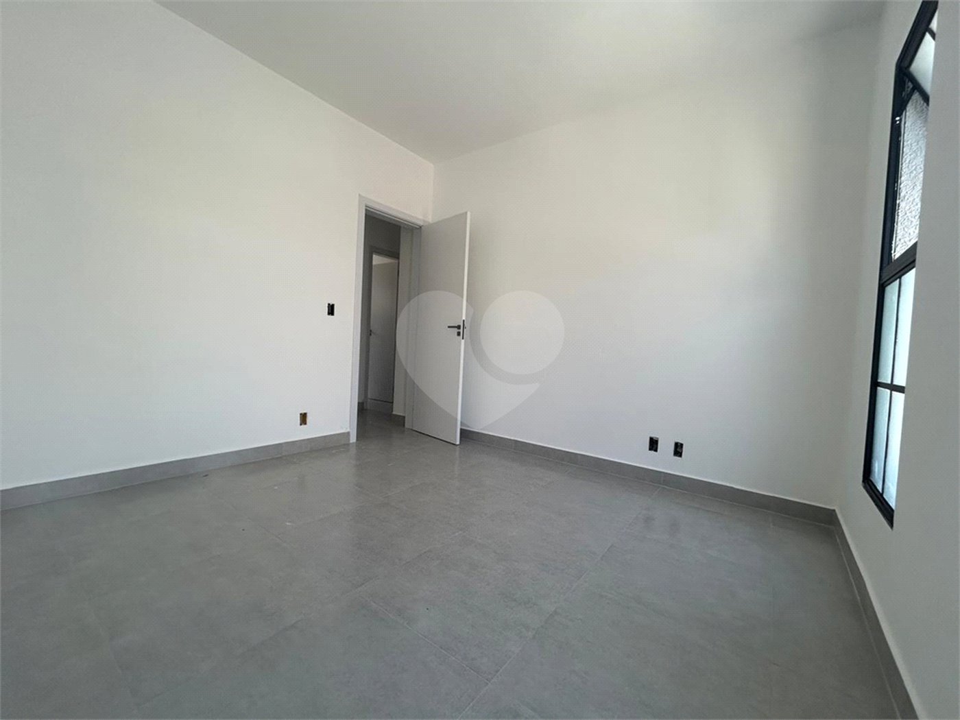 Casa de Vila à venda com 2 quartos em Jardim Europa, Sorocaba, SP