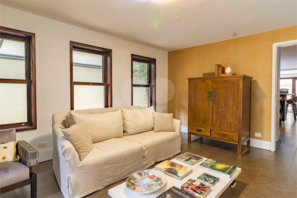 Casa à venda com 3 quartos, sendo 1 suíte, em Jardim Paulistano, São Paulo, SP