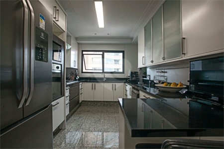Apartamento à venda com 4 suítes em Panamby, São Paulo, SP