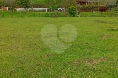 Sítio à venda com 2 quartos em Área Rural de Lagoinha, Lagoinha, SP