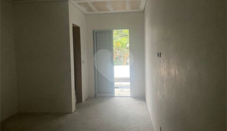 Sobrado à venda com 3 quartos, sendo 1 suíte,  em Campo Grande, São Paulo, SP