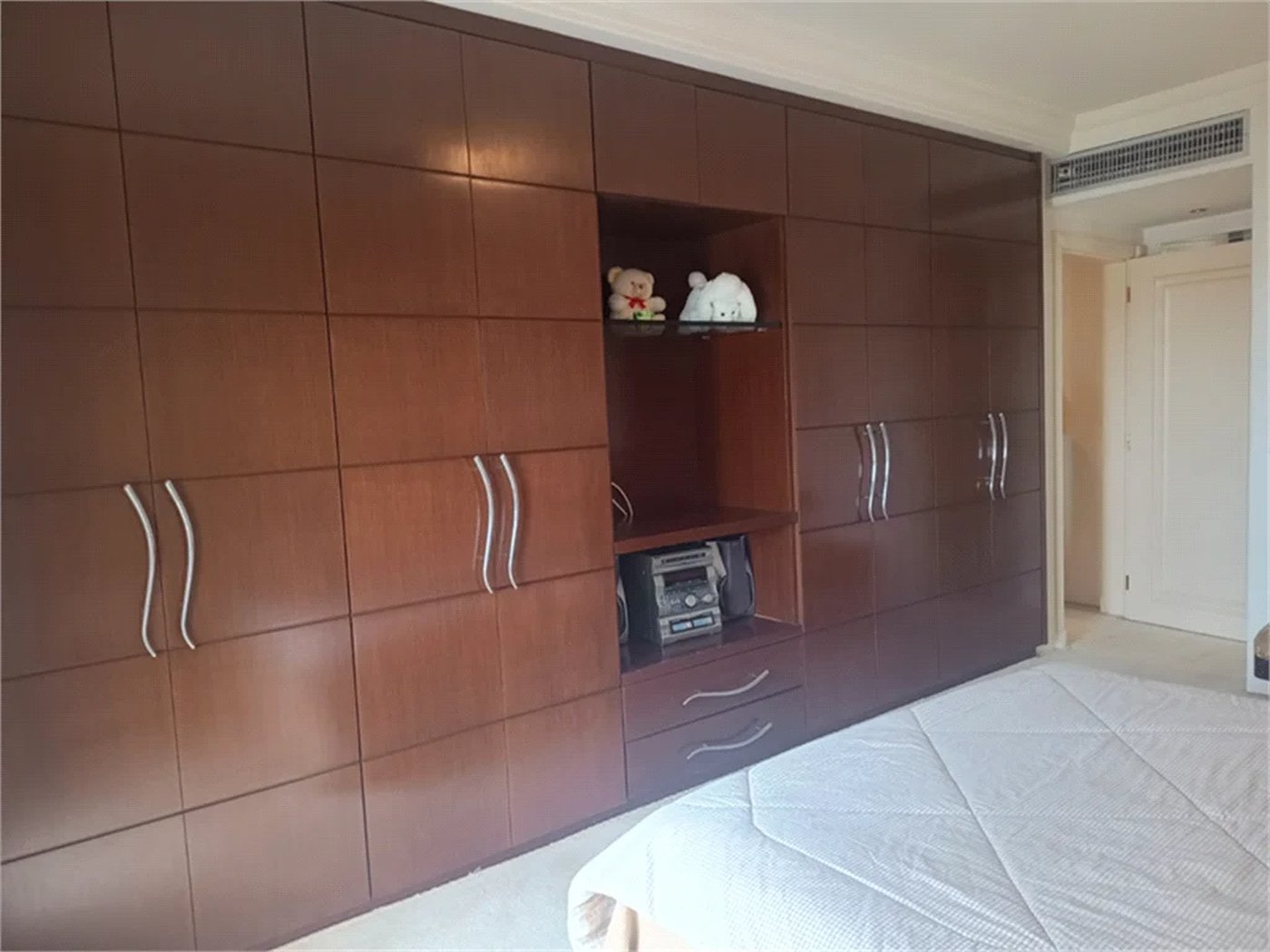Apartamento à venda com 4 suítes em Vila Suzana, São Paulo, SP