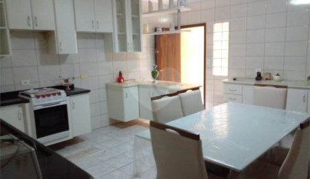Sobrado à venda com 3 quartos, sendo 1 suíte,  em Vila América, Santo André, SP