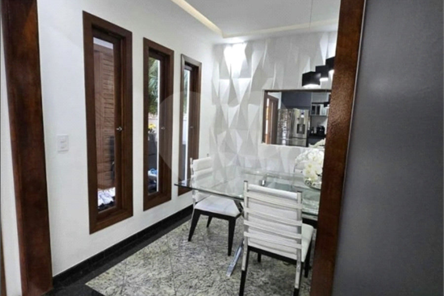 Casa à venda com 4 quartos, sendo 2 suítes, no condomínio Bosque dos Pássaros, São Paulo - SP