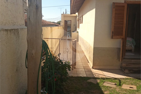 Casa à venda com 8 quartos, sendo 3 suítes, em Jardim Terceiro Centenário, Atibaia, SP