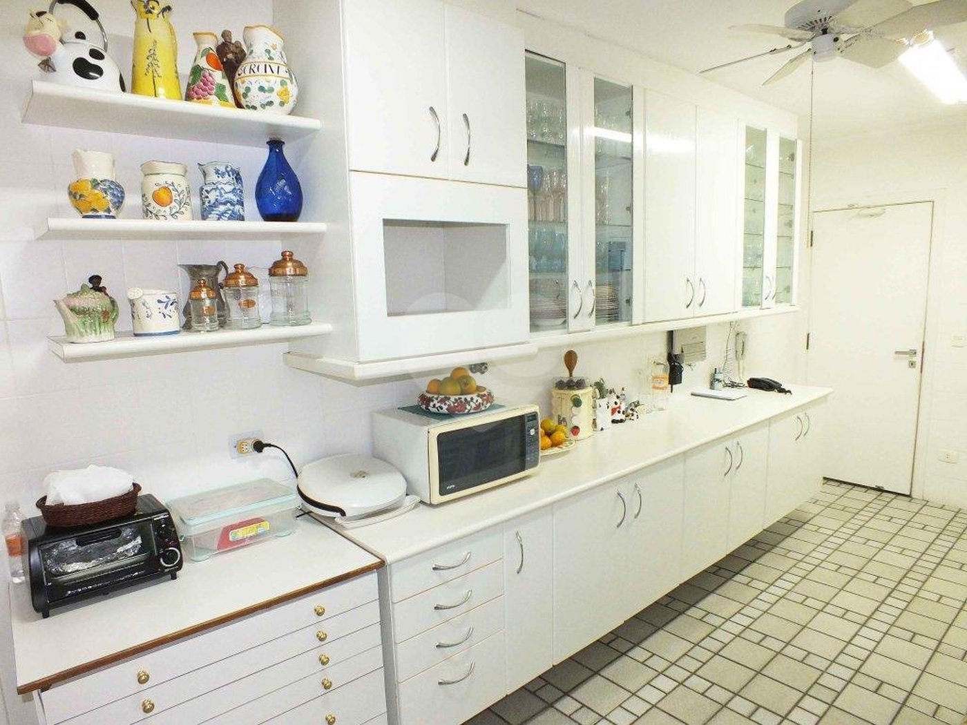 Apartamento à venda com 3 suítes em Real Parque, São Paulo, SP