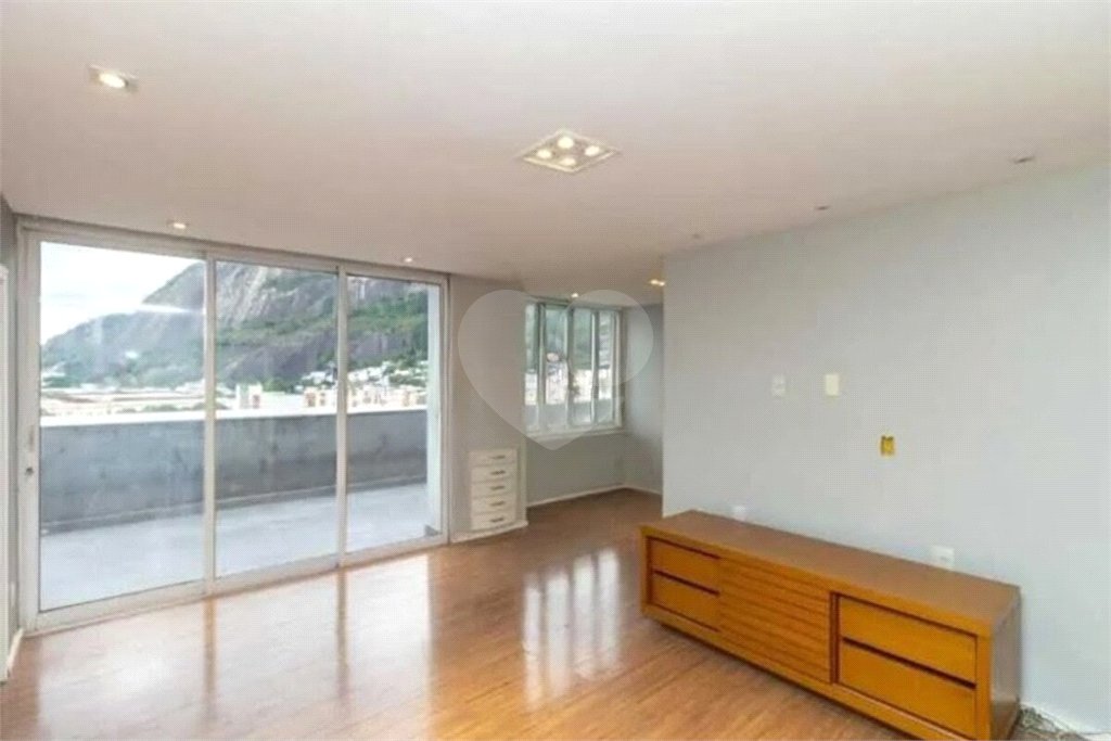Cobertura à venda com 2 quartos, sendo 1 suíte, em Botafogo, Rio de Janeiro, RJ