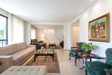 Apartamento à venda com 3 suítes em Vila Suzana, São Paulo, SP