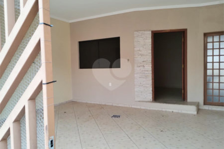 Casa à venda com 3 quartos, sendo 1 suíte,  em Parque Atenas do Sul, Itapetininga, SP