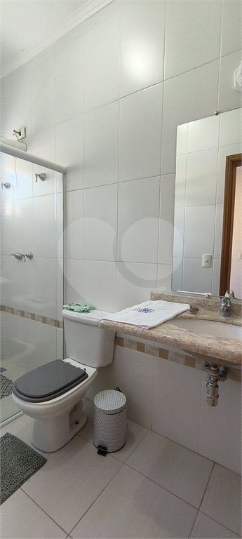 Sobrado à venda com 3 suítes em Vila Petrópolis, Atibaia, SP
