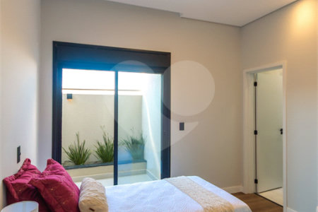 Casa à venda com 3 suítes no condomínio Residencial Dona Maria Candida, Indaiatuba - SP