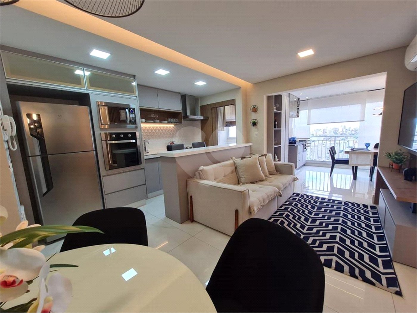 Apartamento à venda com 3 quartos, sendo 1 suíte,  em Vila Anastácio, São Paulo, SP