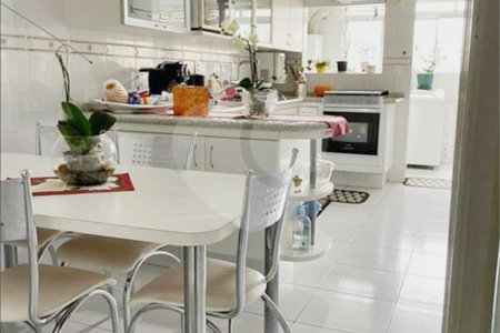 Apartamento à venda com 3 quartos, sendo 1 suíte, em Vila Paulicéia, São Paulo, SP