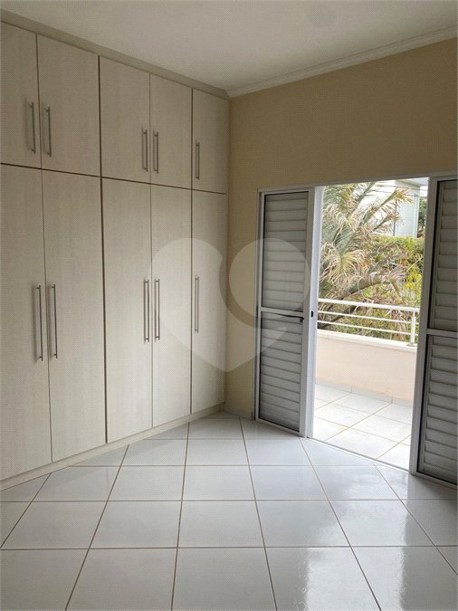 Casa para alugar com 3 quartos, sendo 1 suíte, no condomínio Reserva da Mata, Vinhedo - SP