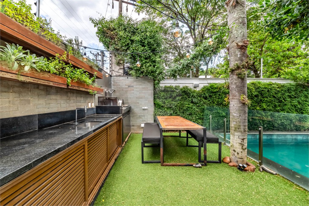 Casa à venda com 4 suítes no condomínio New Port Village, São Paulo - SP