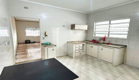Sobrado à venda com 3 quartos, sendo 1 suíte,  em Jardim Peri, São Paulo, SP