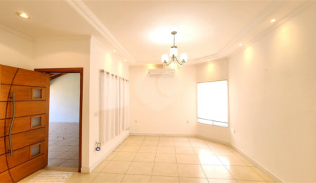 Casa à venda com 3 quartos, sendo 1 suíte,  no condomínio Veneto, Araraquara - SP