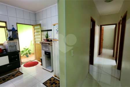 Casa à venda com 3 quartos, sendo 1 suíte, em Parque Residencial Vale do Sol, Araraquara, SP