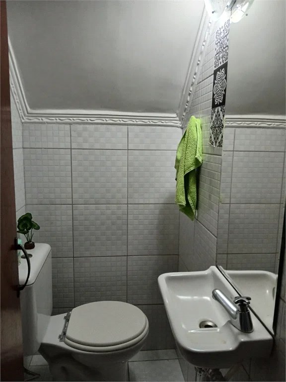 Sobrado à venda com 3 quartos, sendo 1 suíte, em Jardim Humaitá, São Paulo, SP