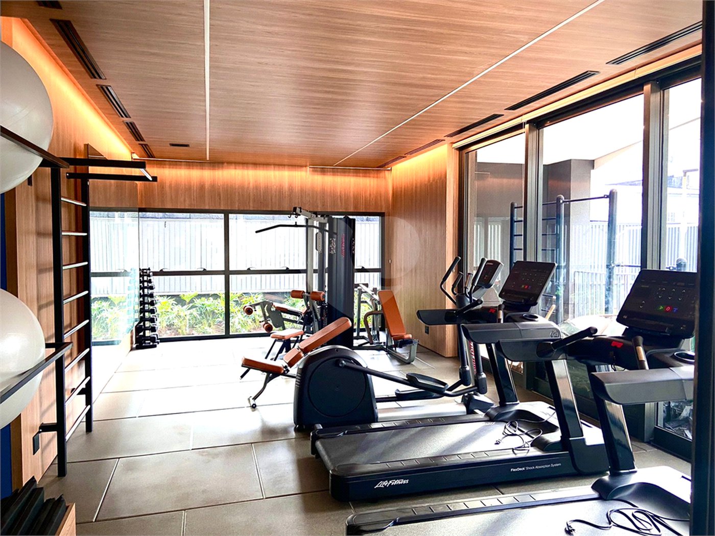 Apartamento à venda com 3 suítes em Vila Olímpia, São Paulo, SP