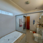 Casa à venda com 4 quartos, sendo 2 suítes, no condomínio Nascente do Jaraguá, Araraquara - SP