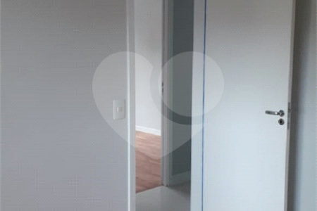 Apartamento à venda com 3 quartos, sendo 1 suíte,  em Jardim Vazani, São Paulo, SP