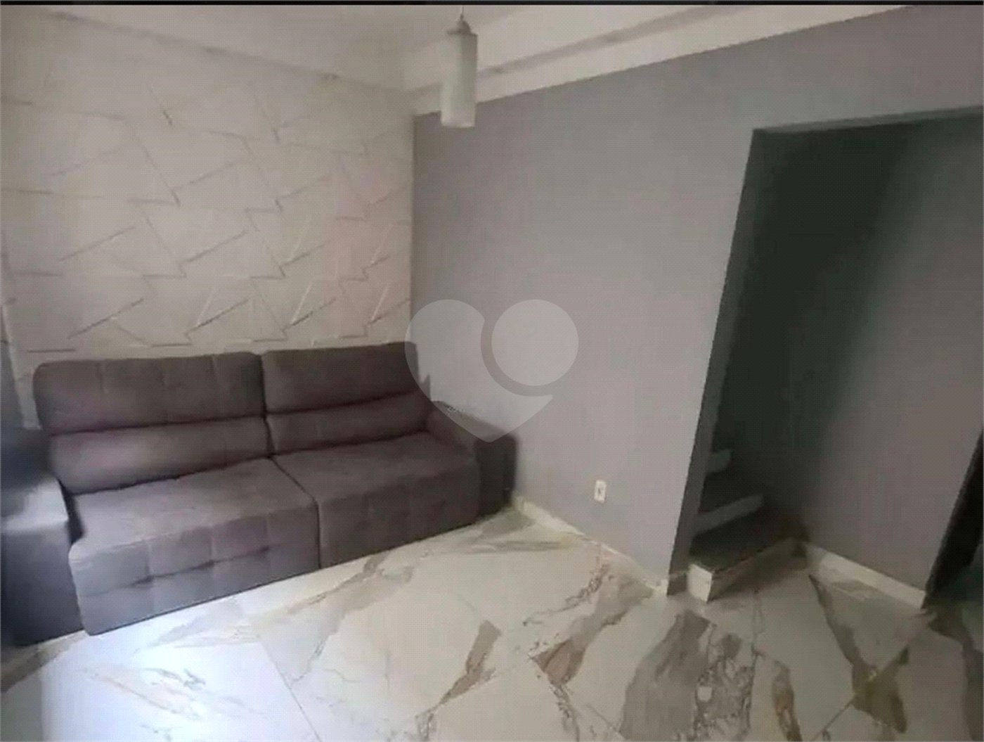 Casa à venda com 2 quartos no condomínio Karolyne, Votorantim - SP