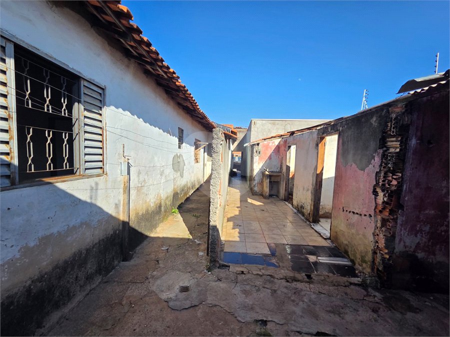 Casa à venda com 2 quartos em Jardim Vieira de Moraes, Itapetininga, SP