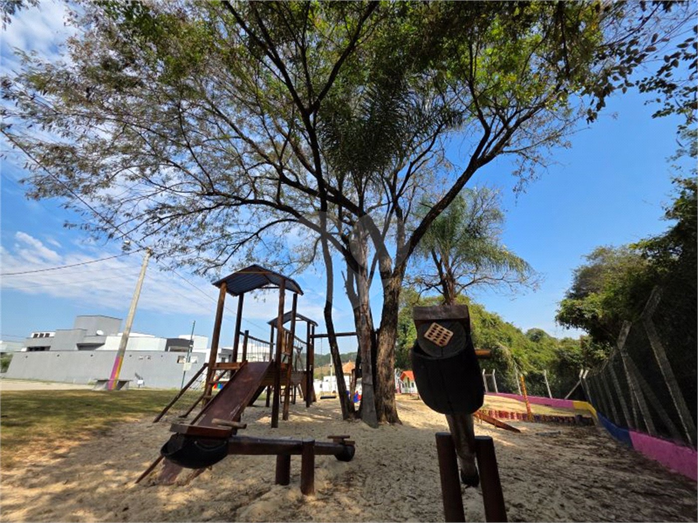 Casa à venda com 3 quartos, sendo 1 suíte,  no condomínio Jardim Residencial Villagio Ipanema I, Sorocaba - SP